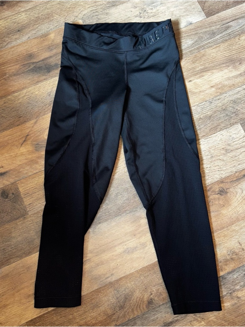 Nike Pro Hypercool Black Leggings, sz XS